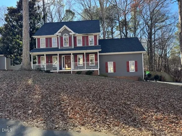 413 Cottonwood Ln, Holly Springs, NC 27540