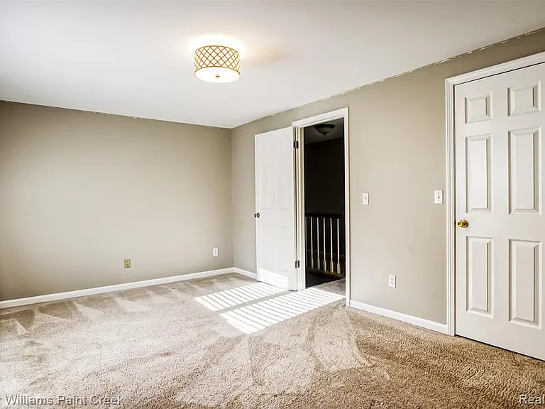 1346 Arbor Creek Dr — Photo 21