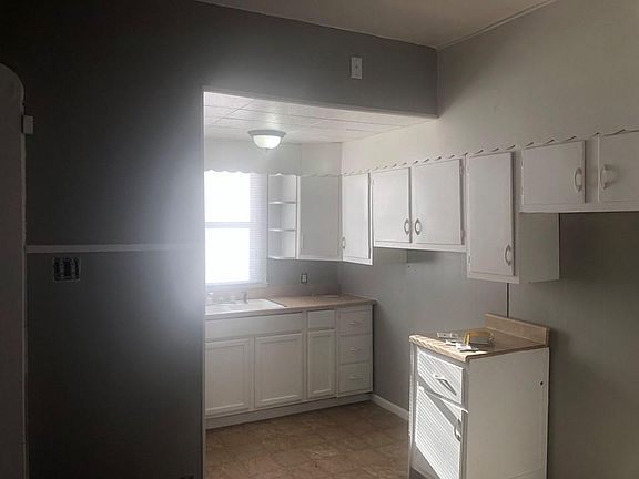 3rd image of 49 N Holmes Ave