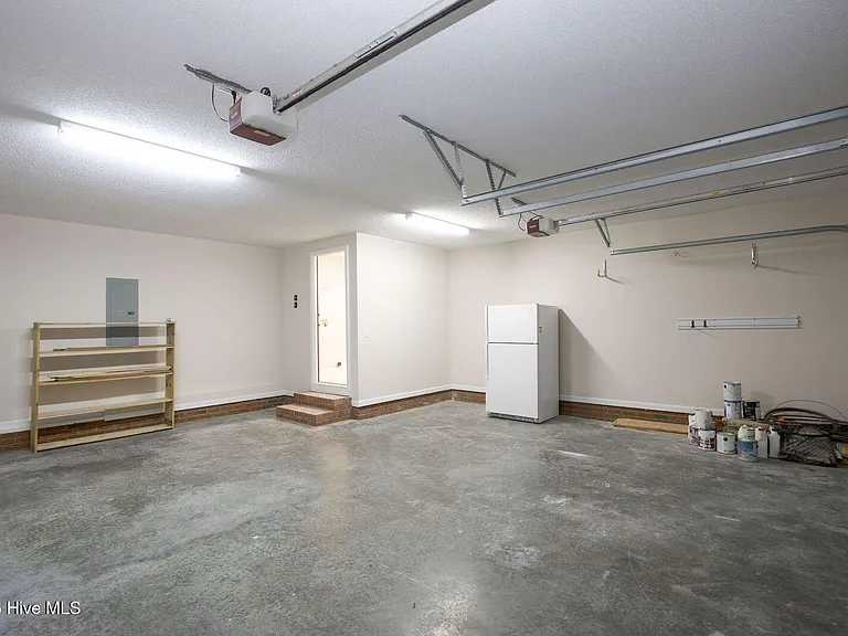 62 Forest Mountain Ct — Photo 38