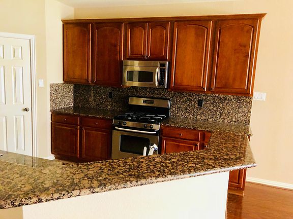 5th image of 4112 Egret Ln