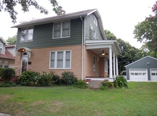 30 Maple Ave, Newport News, VA 23607
