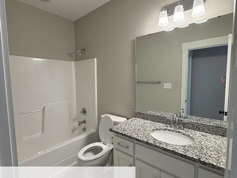 4115 Lake Wilson Rd N — Photo 4