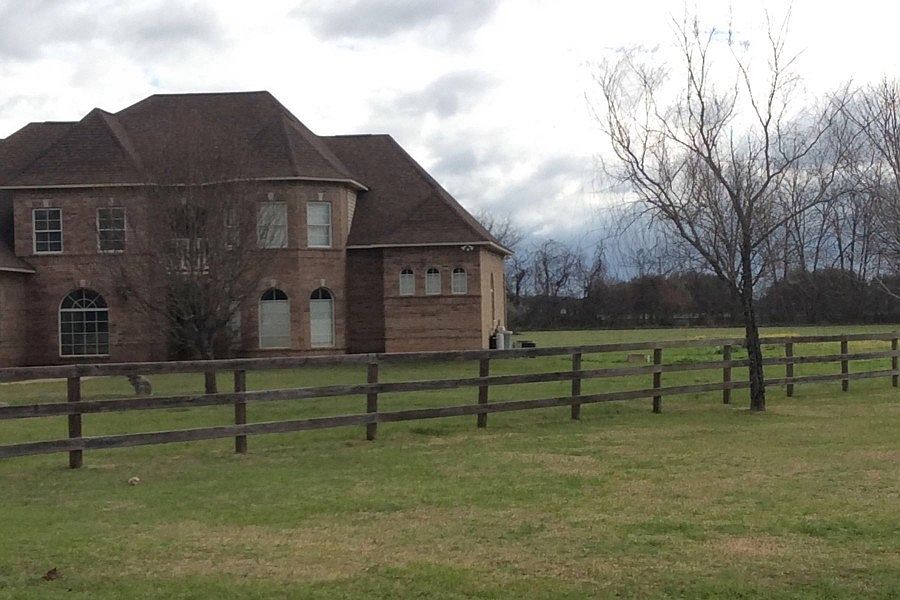 2nd image of 129 Sunridge Dr