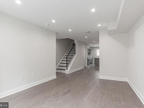 4th image of 2446 Frankford Ave #1