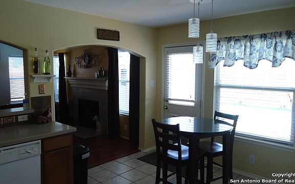 5th image of 10007 Moffitt Dr