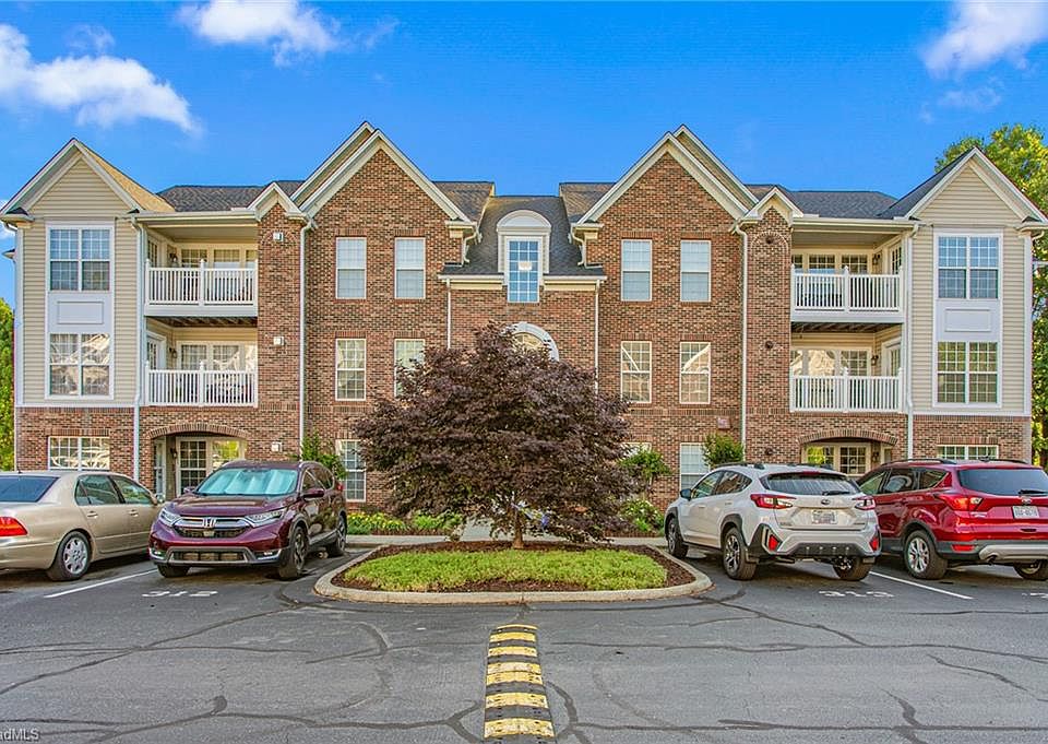 1st image of 2219 Delaney Dr #214