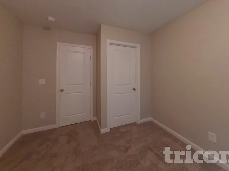 2300 Shady Dr — Photo 11