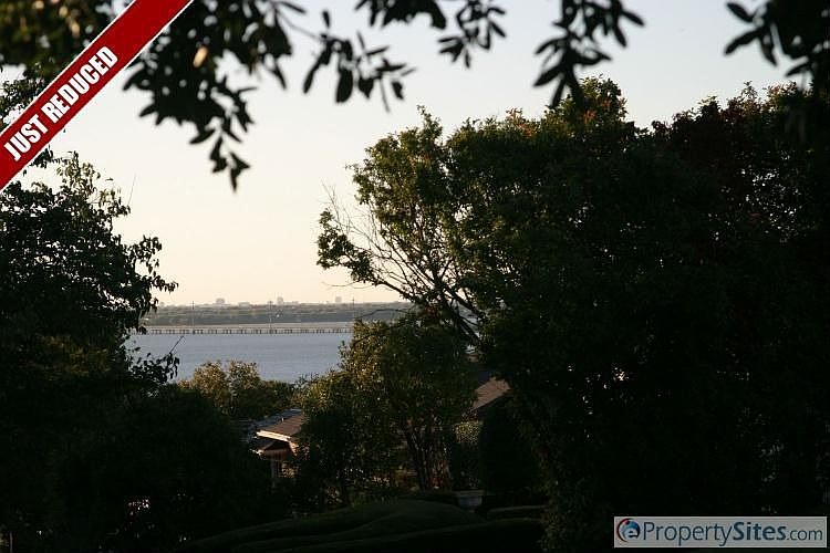 1st image of 202 Meadowdale Dr