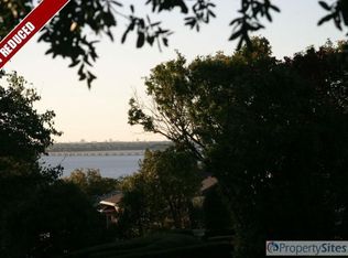 202 Meadowdale Dr, Rockwall, TX 75087