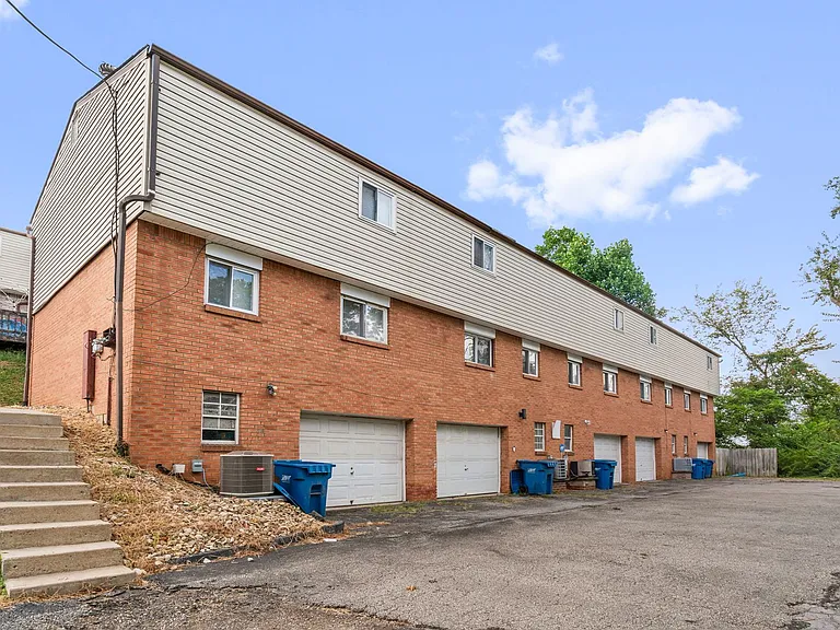 Baldwin Cathell Townhouses — Photo 65