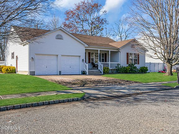 5th image of 12 Brentwood Drive