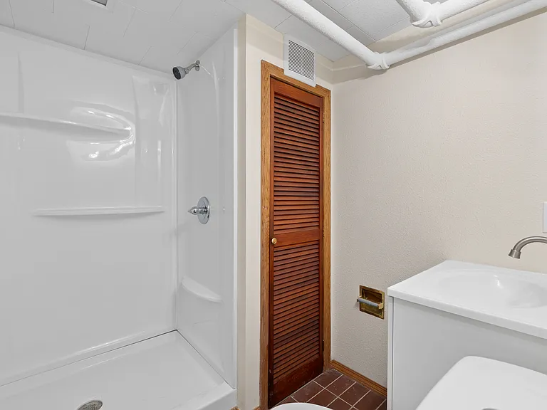 1217 West Blvd — Photo 34