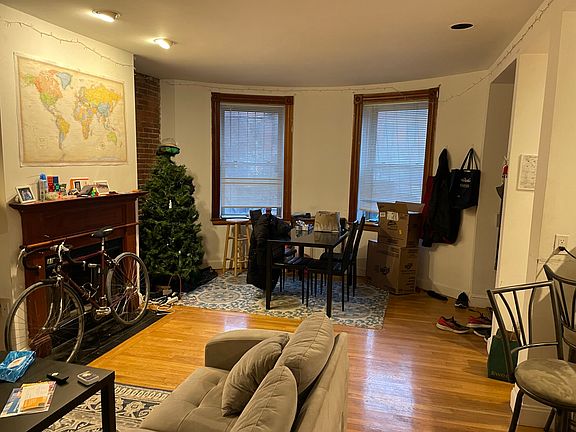 2nd image of 484 Massachusetts Ave