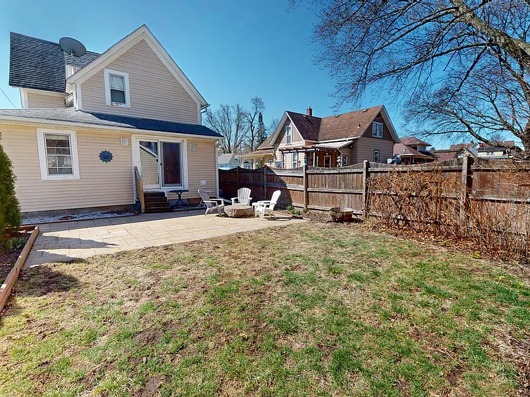 Morgan St — Photo 17
