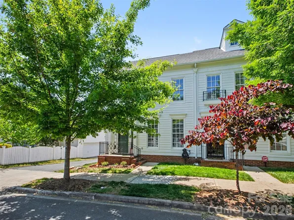 12346 Carrigan Ct, Huntersville, NC 28078