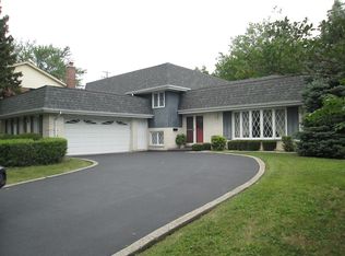 7440 W Manitoba Dr, Palos Heights, IL 60463