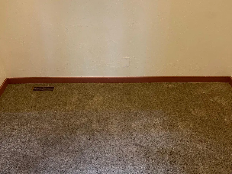 120 N Chestnut St — Photo 11