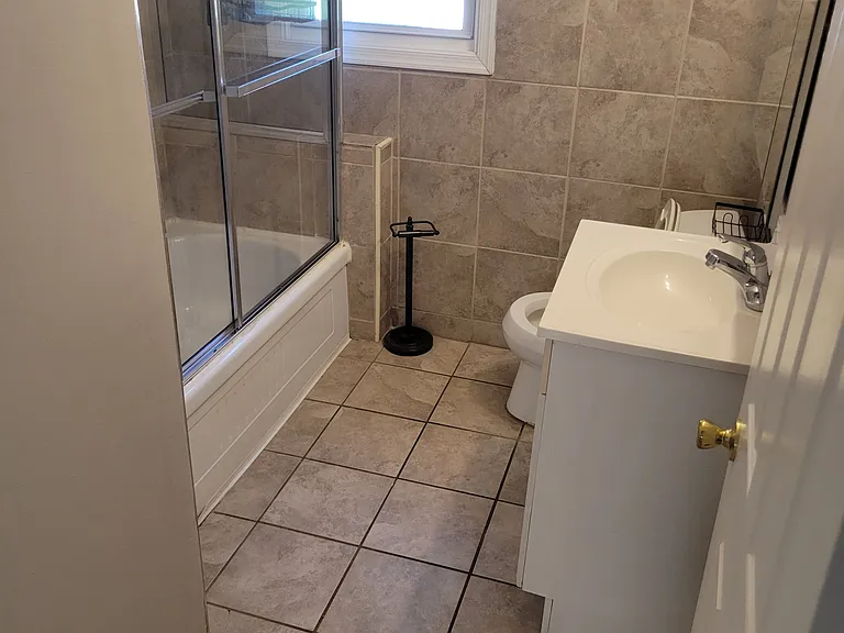 34 Center Oak Ave — Photo 5