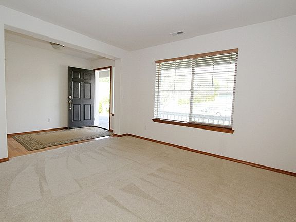 3rd image of 7124 35th Pl NE