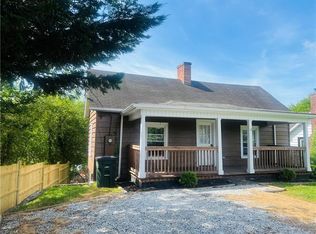 322 E Independence Blvd, Mount Airy, NC 27030