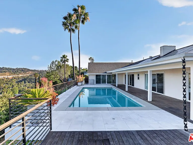 4186 Regal Oak Dr — Photo 45