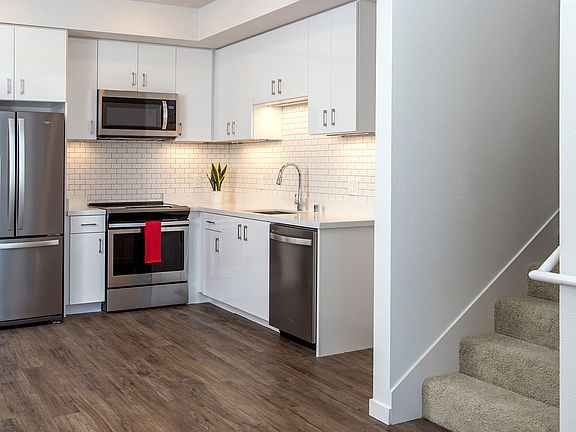 4th image of 471 26th St #515