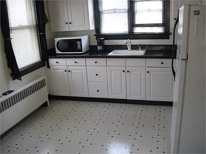 5th image of 572 Corliss Ave