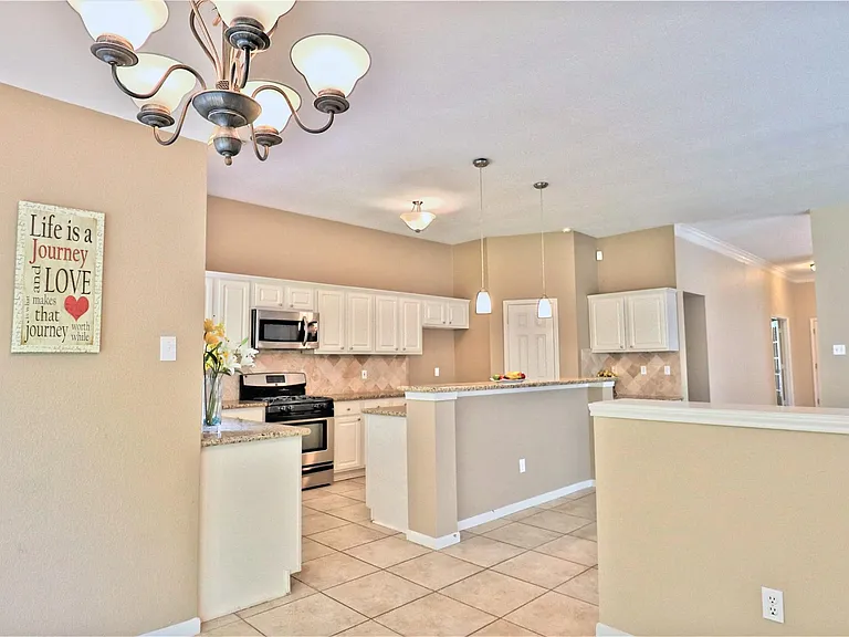 4530 Springfield Lakes St — Photo 14