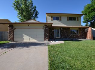 5405 Rangeview Dr, Cheyenne, WY 82001