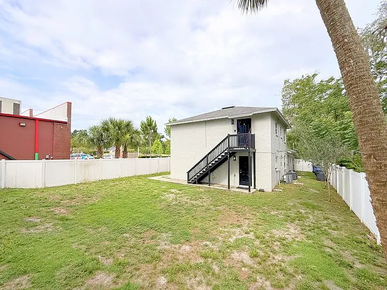 11705 North Dr #B — Photo 38