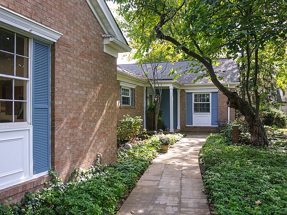 2nd image of 3400 Baronsmede Ct