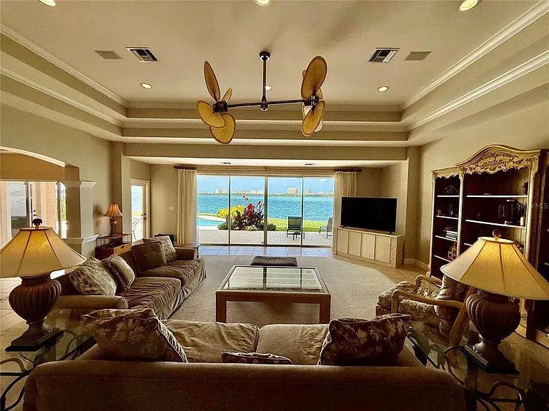 376 W Royal Flamingo Dr — Photo 8