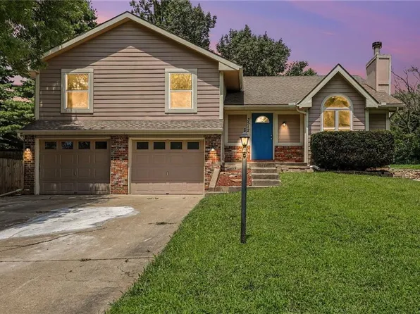 3512 Remington Ln, Leavenworth, KS 66048