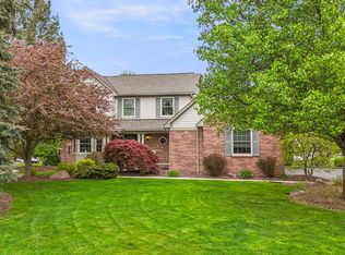 2130 W View Ct, Lake Orion, MI 48360