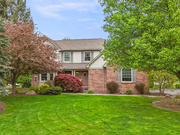 2130 W View Ct, Lake Orion, MI 48360