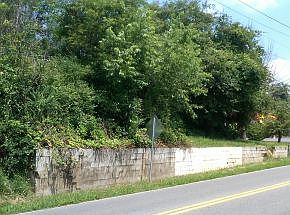 1st image of 2306 Greenwood Dr