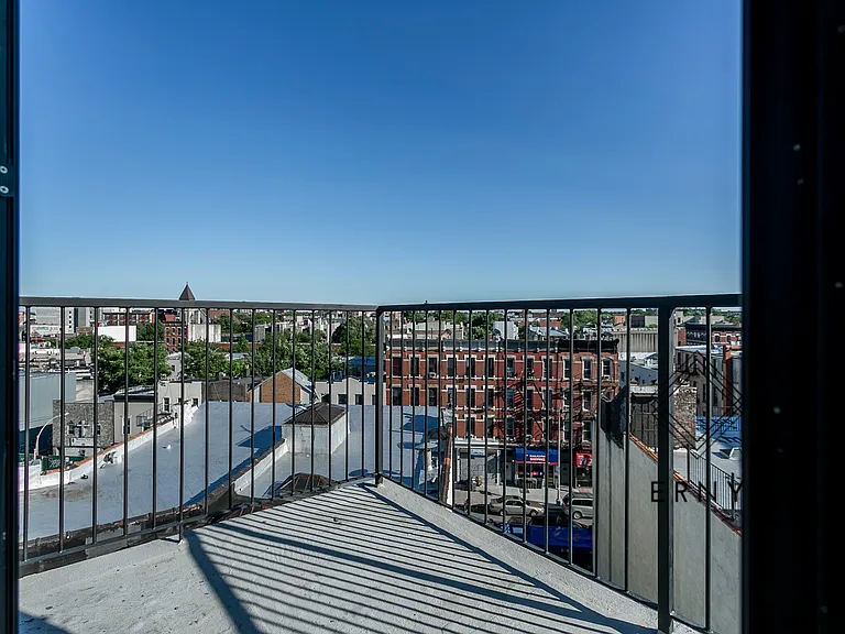 1096 Broadway #5R — Photo 5
