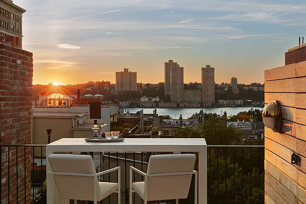 Sold by Compass | media 30