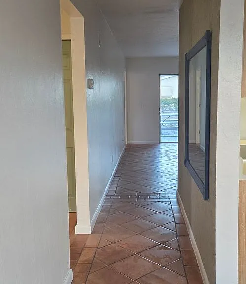 3609 SE 9th Pl #1 — Photo 5