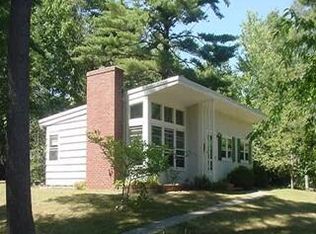 423 Mitchell Rd, Cape Elizabeth, ME 04107