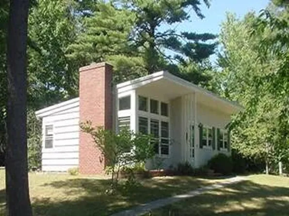 423 Mitchell Road, Cape Elizabeth, ME 04107