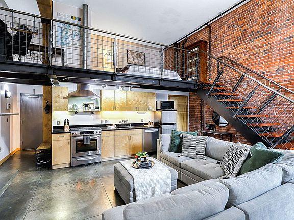 4th image of 1016 W Railroad Ave APT 203
