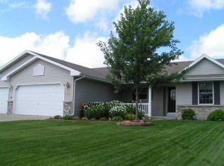 3831 Canvasback Dr, Janesville, WI 53546