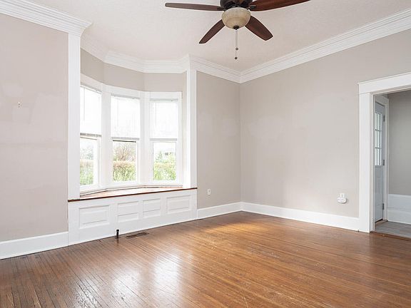 4th image of 203 Indiana Ave