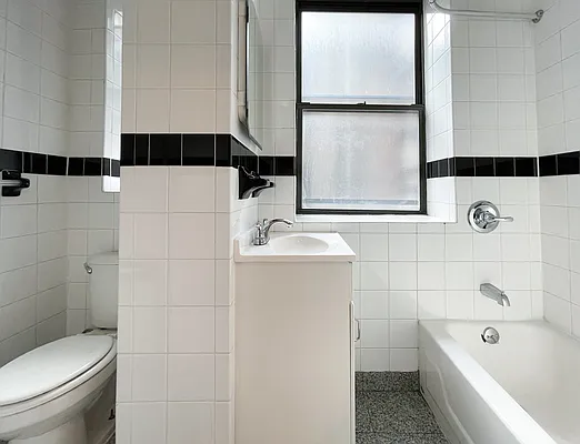 Rented by Kahen Properties | media 15