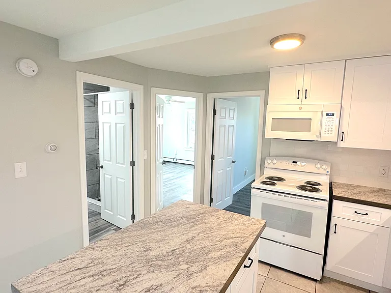 168 Alfred St #201 — Photo 8