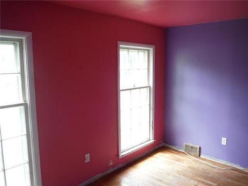 5th image of 308 NW Yennie St