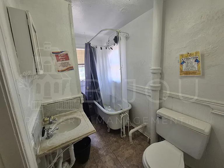 Downtown Rooms — Photo 8