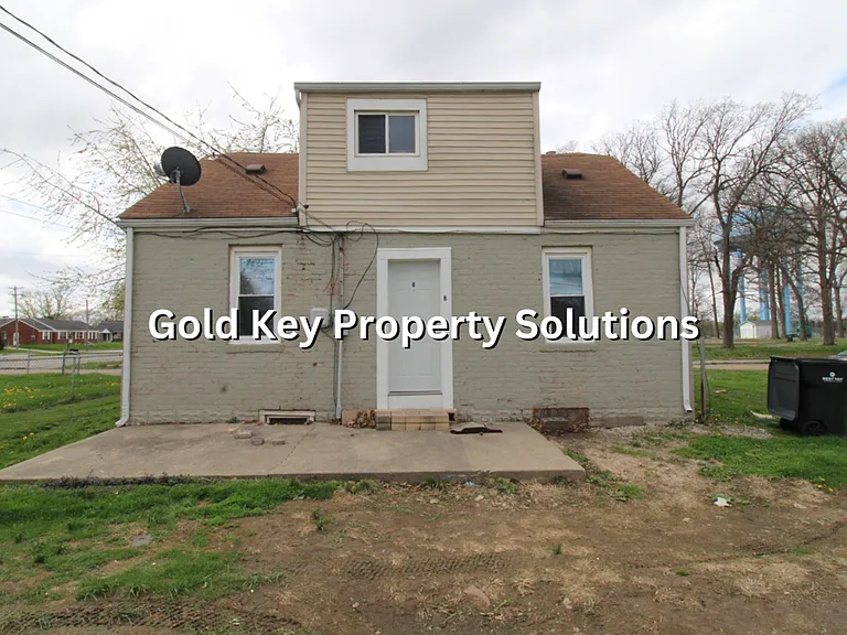 2820 Fairview St Anderson, IN 46016-5055 — Photo 5
